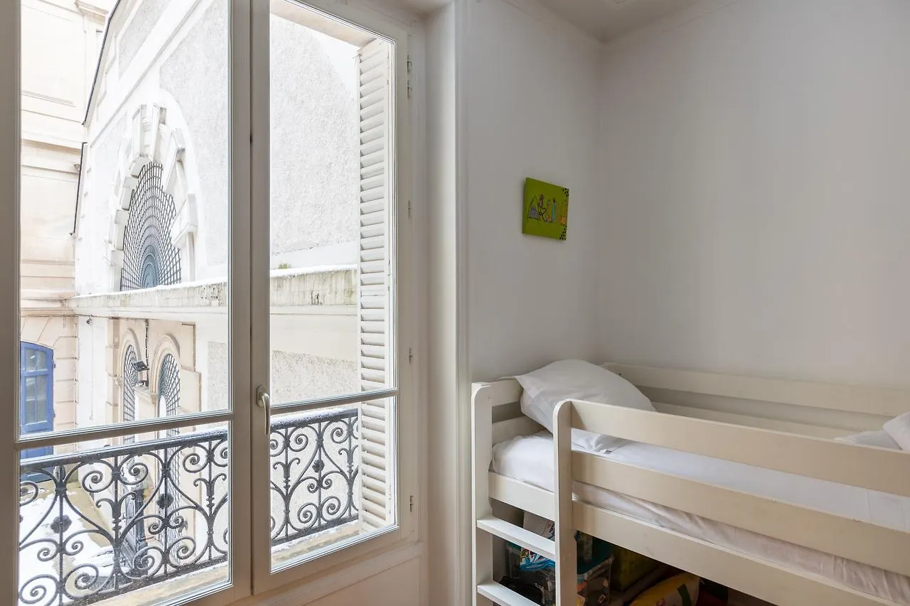 Veeve - Style Near Parc Monceau Paris